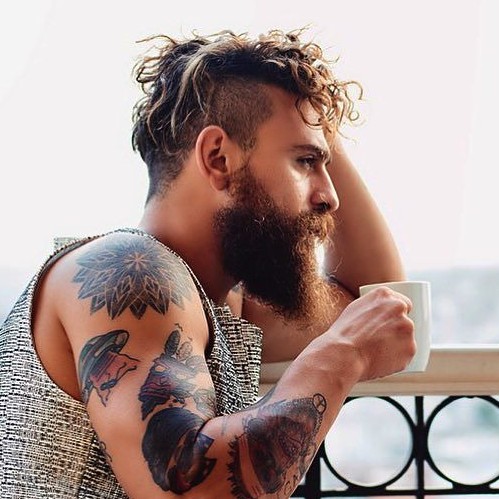 bulutozdemiroglu-street-style-long-wavy-hair-men-beard-undercut