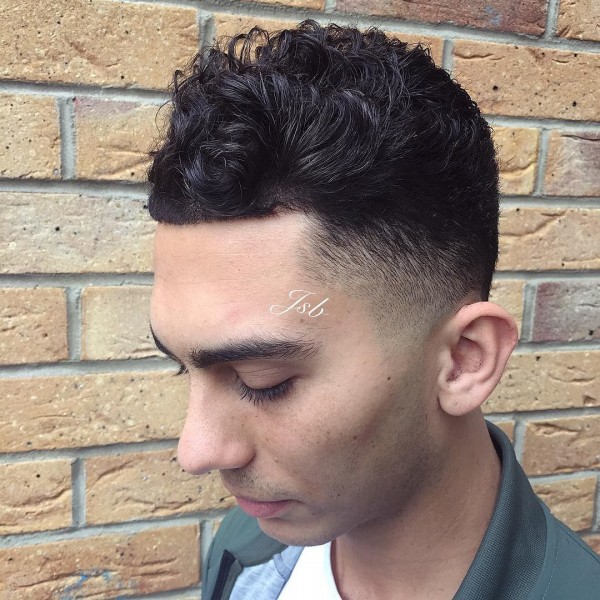 jsb_barbering-low-fade-with-natural-edges-Short-cut-curly-hair