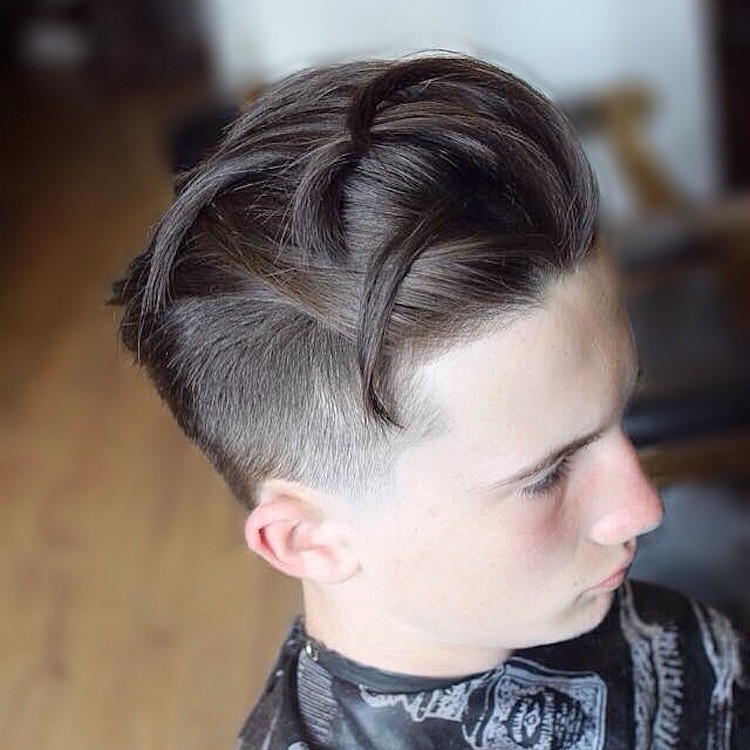 conortaaffehair_and short side and long hair on top in sections