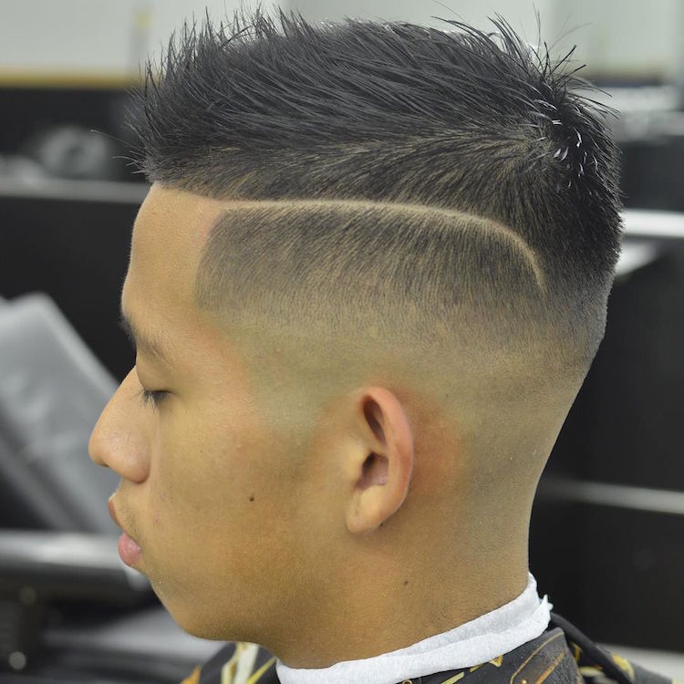 futurethebarber_skin fade hard part textured hair on top