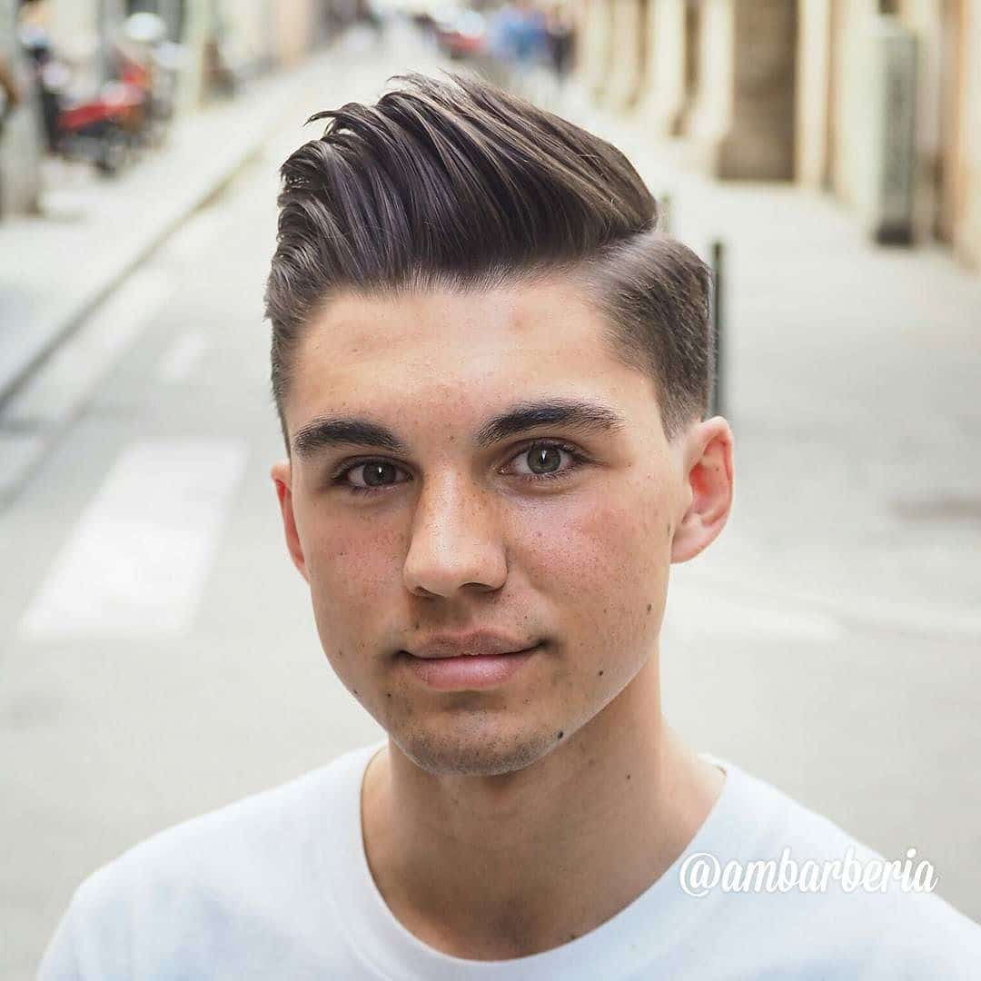 Image of Textured V-cut with waves men hairstyle