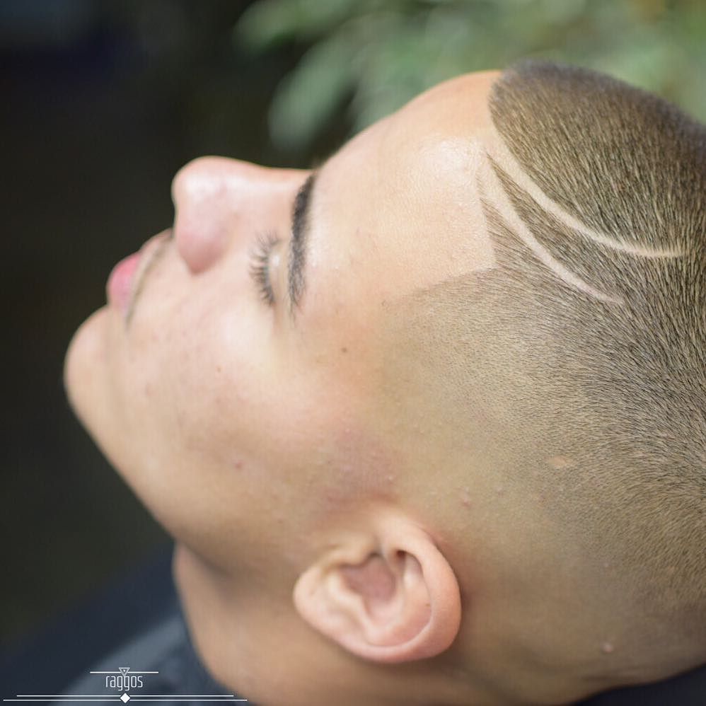 raggos_barbering__Faded__double_razor_part-buzz-cut-line-up