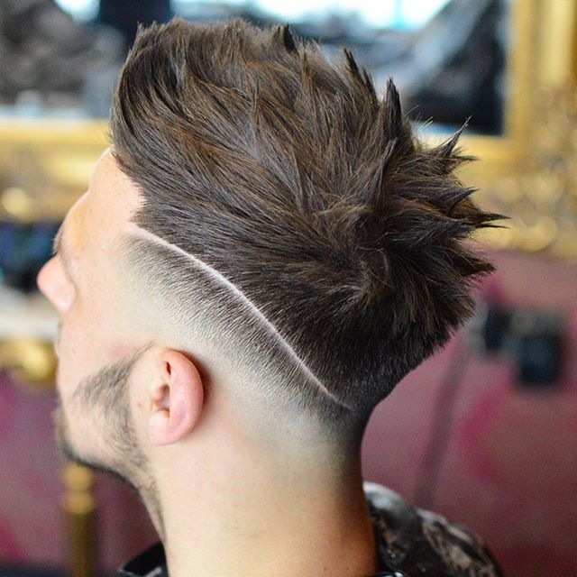 Textured spiky hairstyle for men