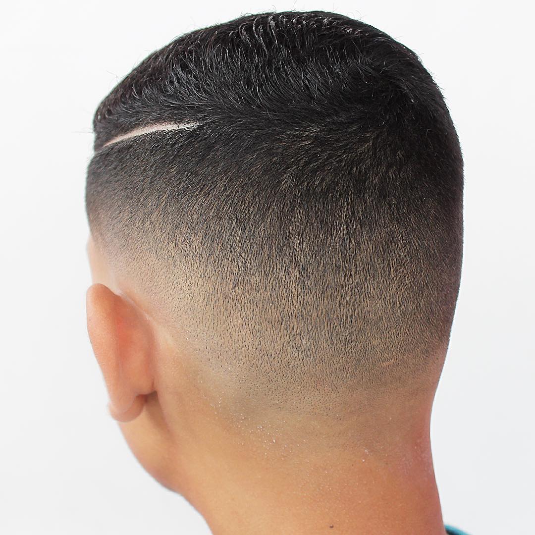 kings_style1-short-haircuts-for-men-blurry-fade-hard-part