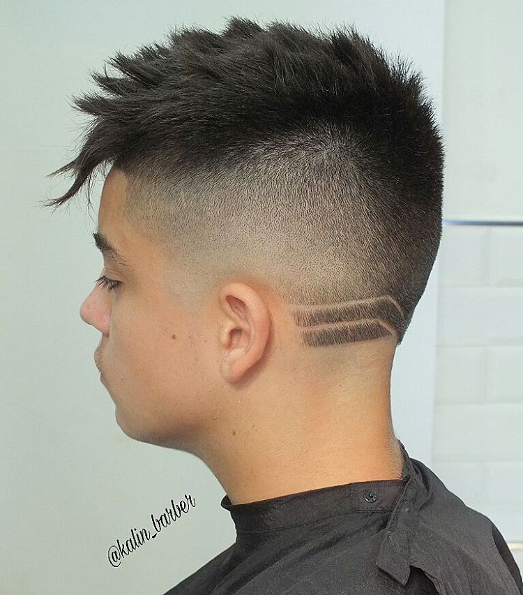 kalin_barber-high-fade-textured-haircut-short-mens-haircut-long-fringe