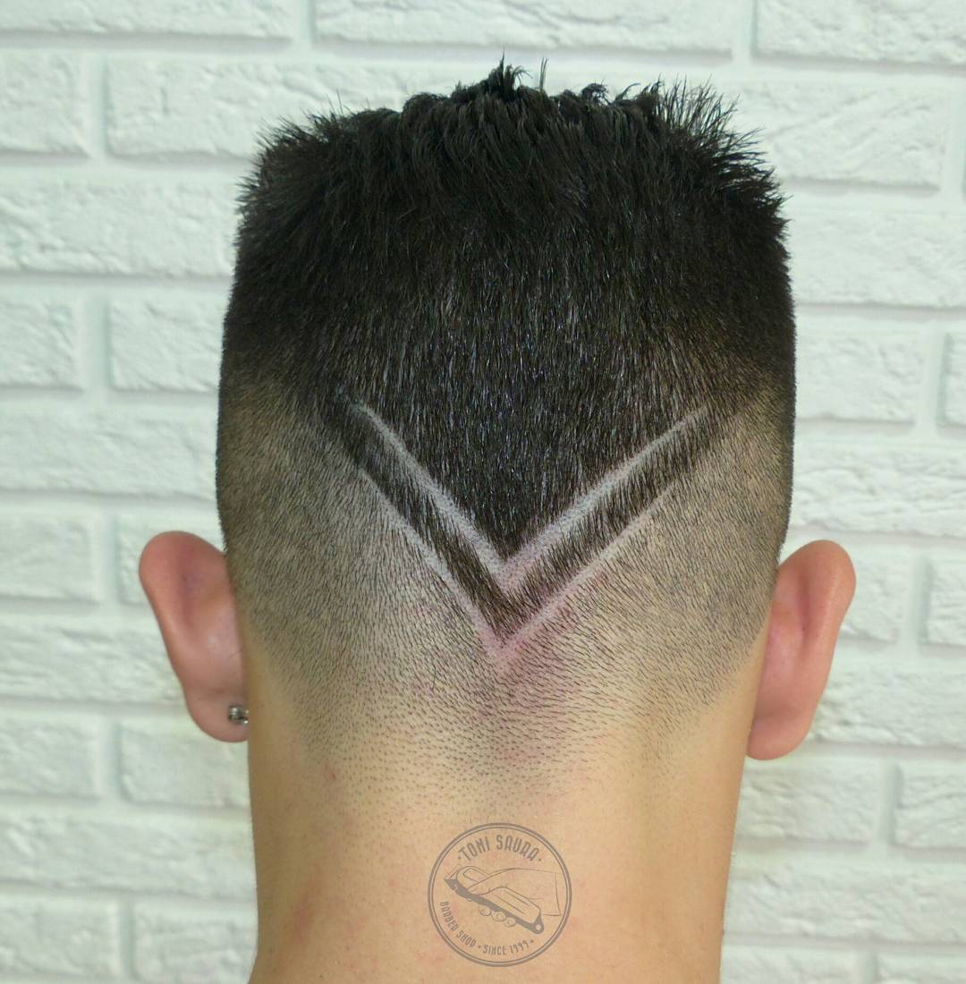 tonisaura_barbershop-cool-guys-hair-cut-with-v-back-hair-design