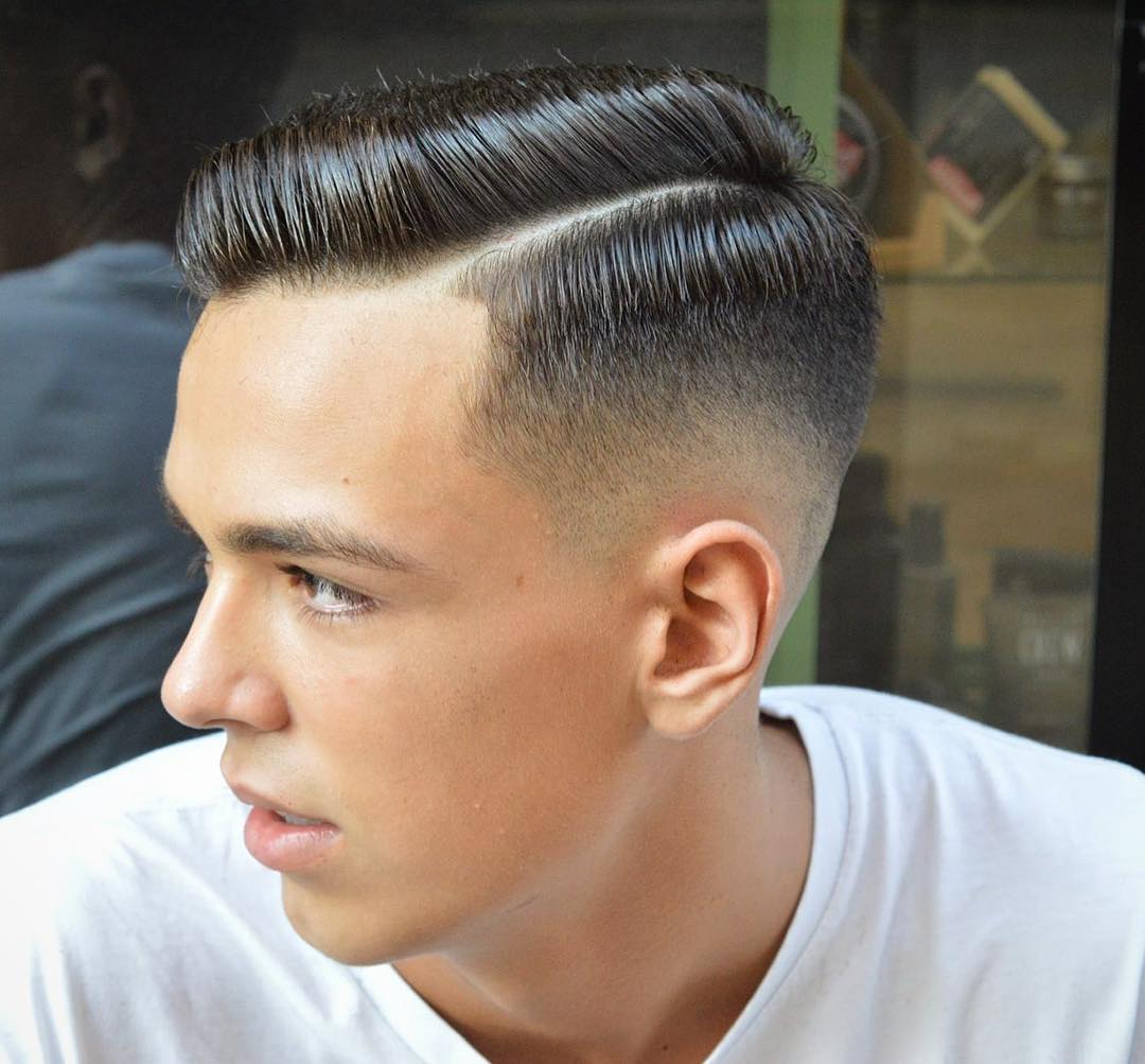 virogas-barber-slicked-short-mens-haircut-side-part-combover