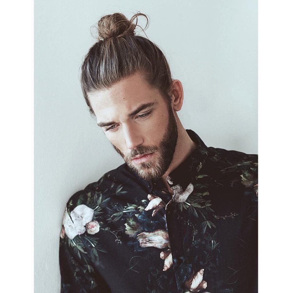 How to tie a man bun