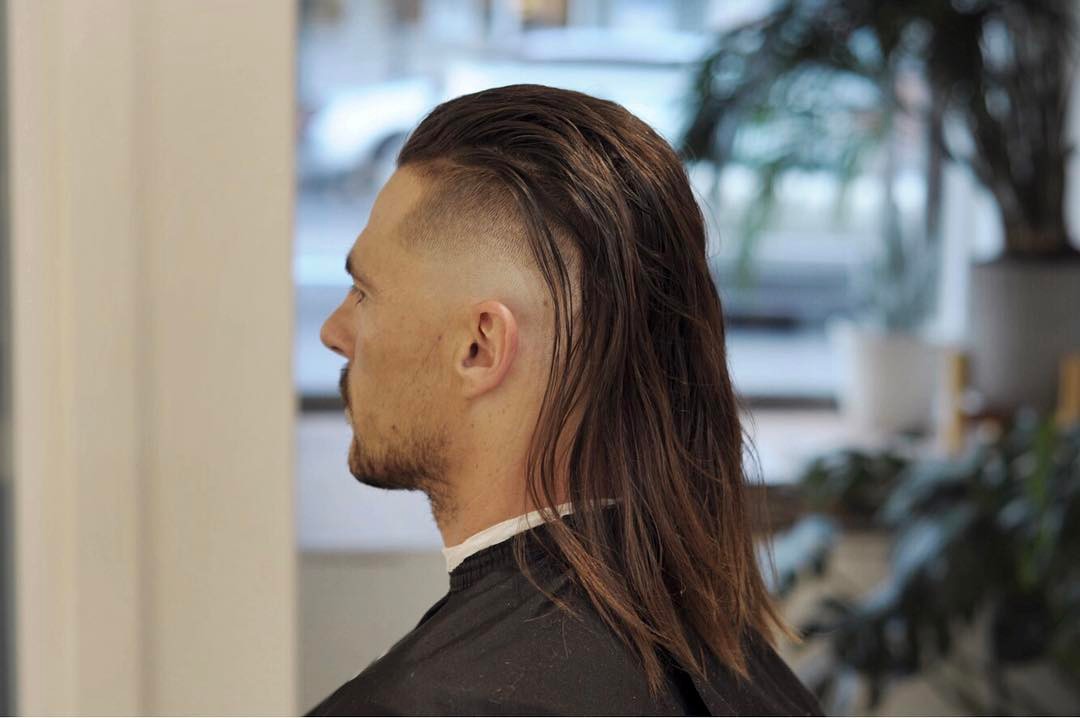 Corte de pelo largo para hombres