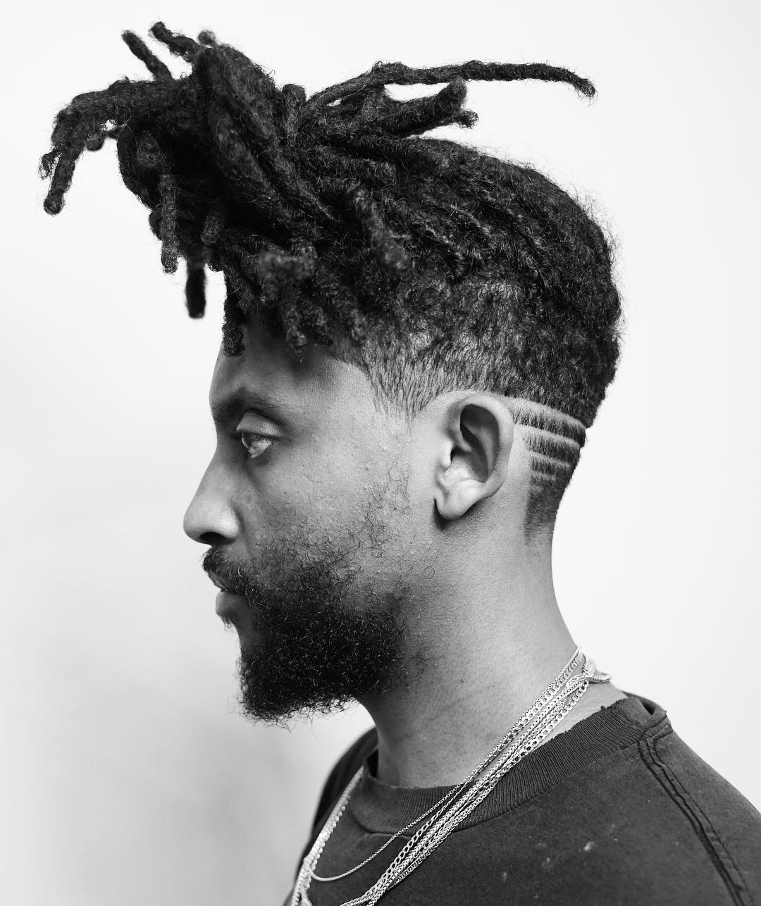 Corte de pelo de rastas largas para hombres negros