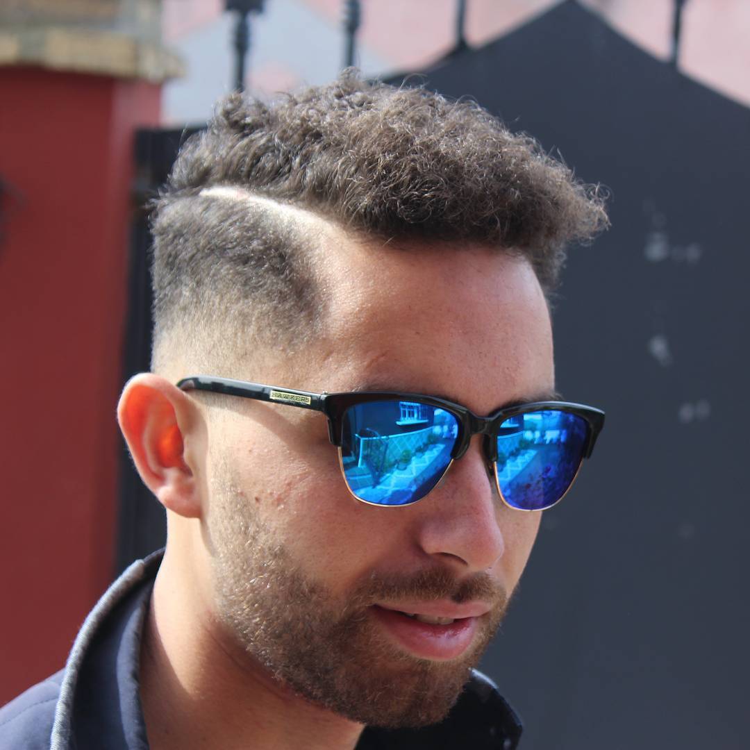 35+ Best Curly Hair Haircuts & Hairstyles For Men (2023 Update) 35+ Best Curly Hair Haircuts & Hairstyles For Men (2023 Update)