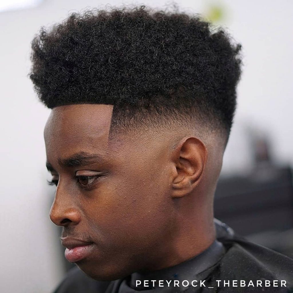 Corte de cabelo Fade para meninos negros