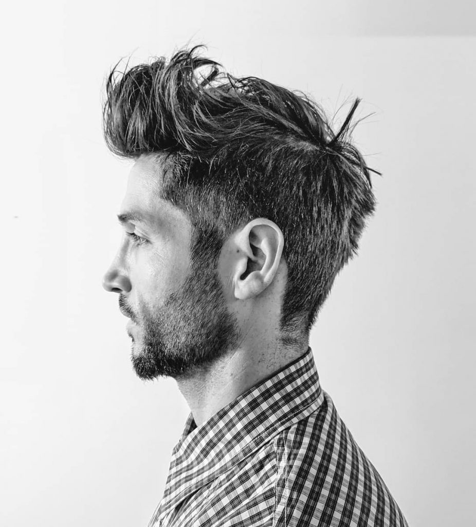 Estilos de corte de pelo desordenado para hombres