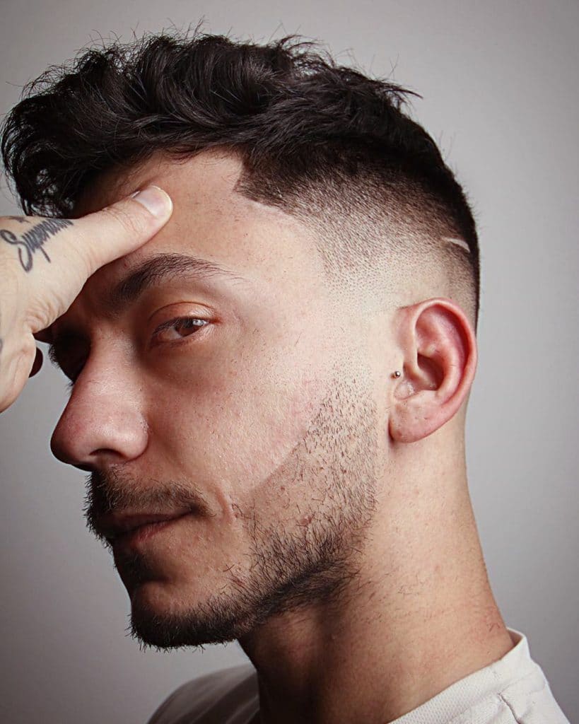 mid fade mens haircut 