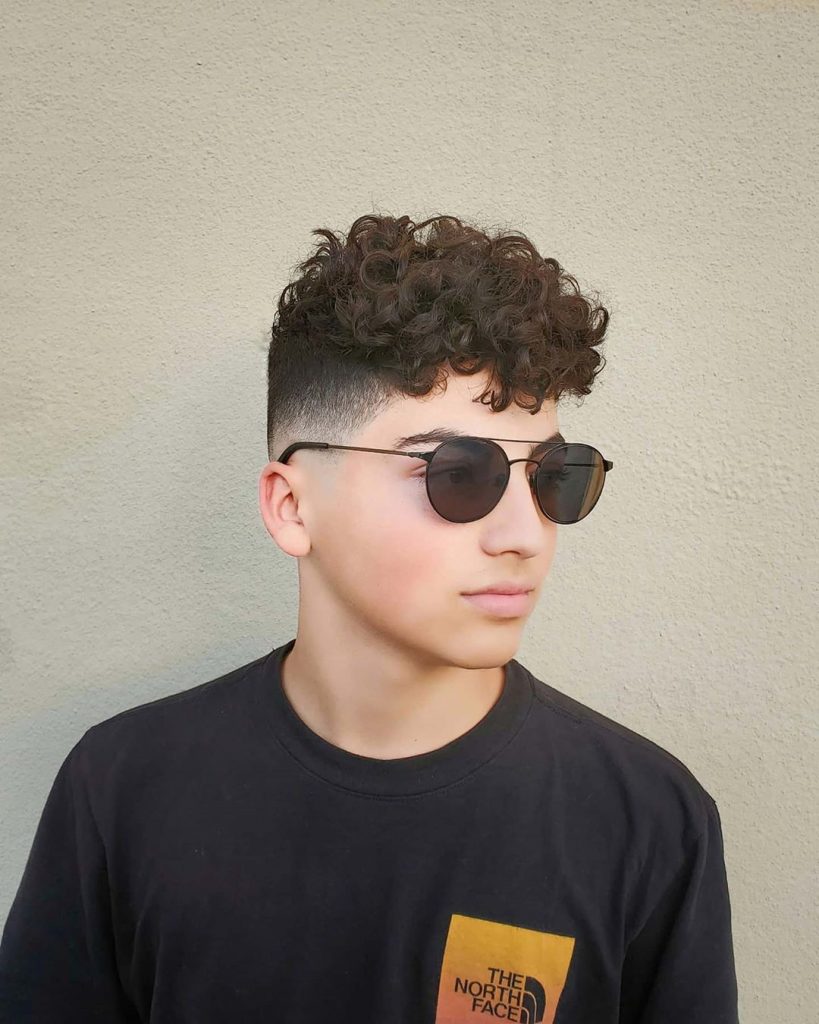 stylish haircuts medium curly hair