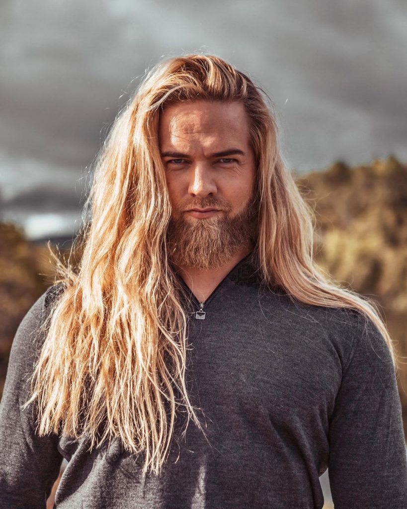 very long hairstyles for men