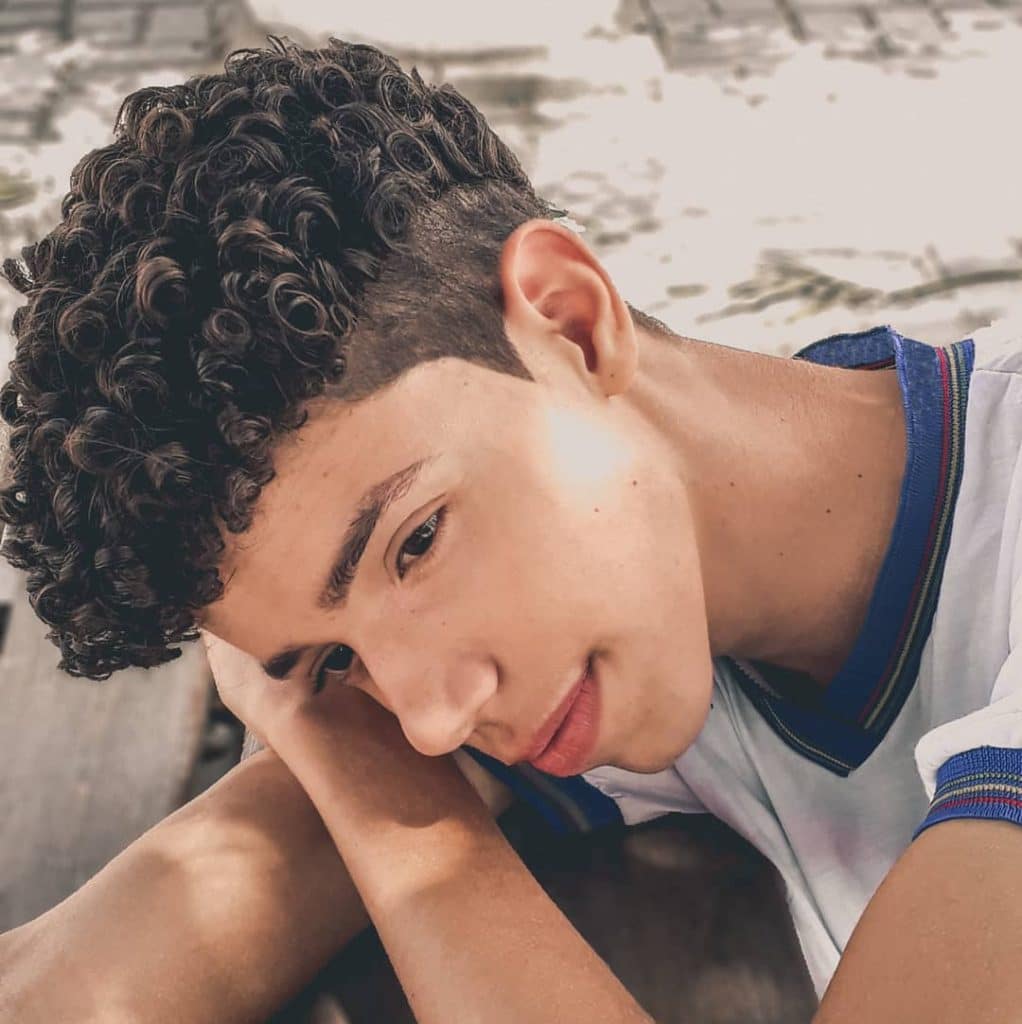 40+ Curly Hairstyles For Men: 2023 Trends 40+ Curly Hairstyles For Men: 2023 Trends