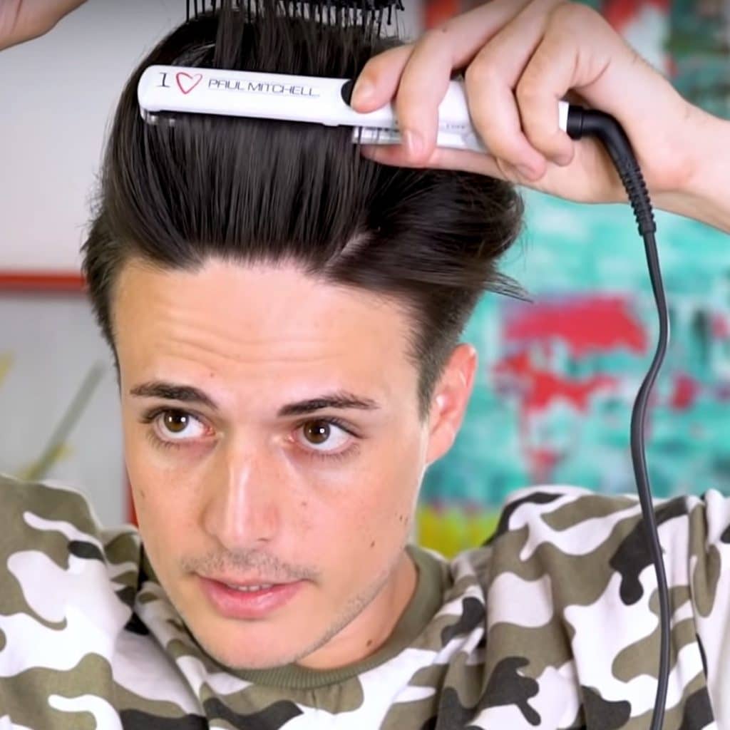 How To Straighten Hair For Men: 4 Different Ways