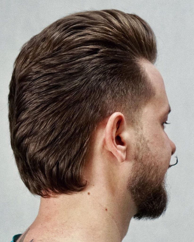 Escotes de pelo largo para hombres mullet