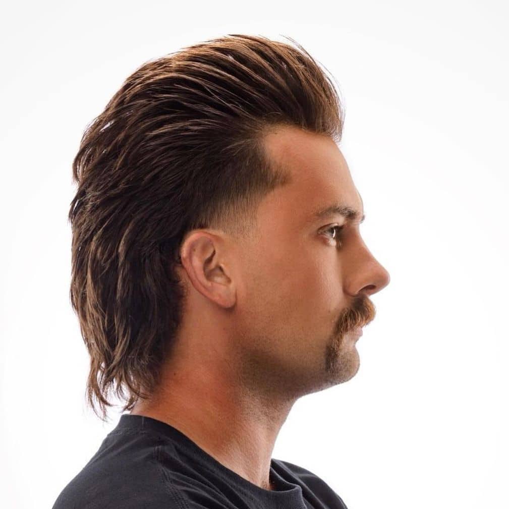 Corte de pelo largo medio para hombre mullet