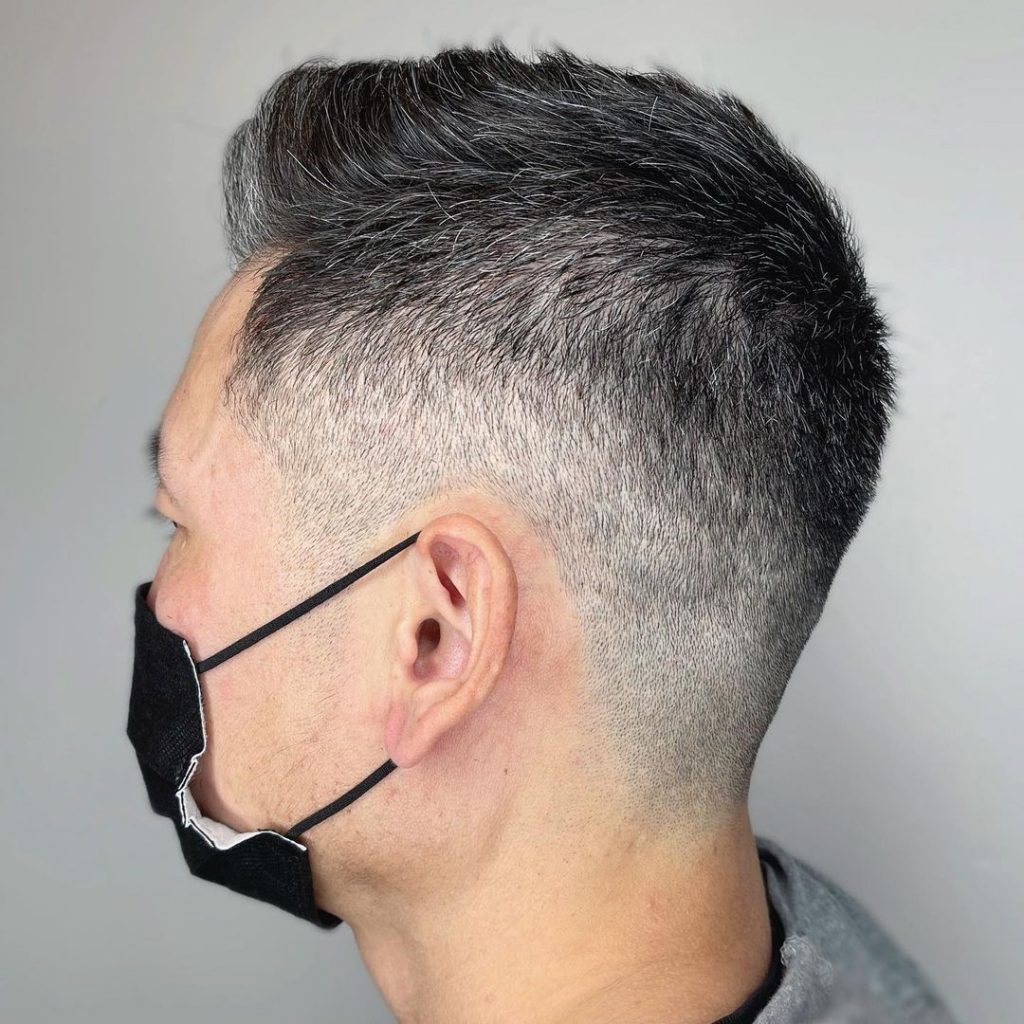 Taper fade corte de pelo para hombres mayores