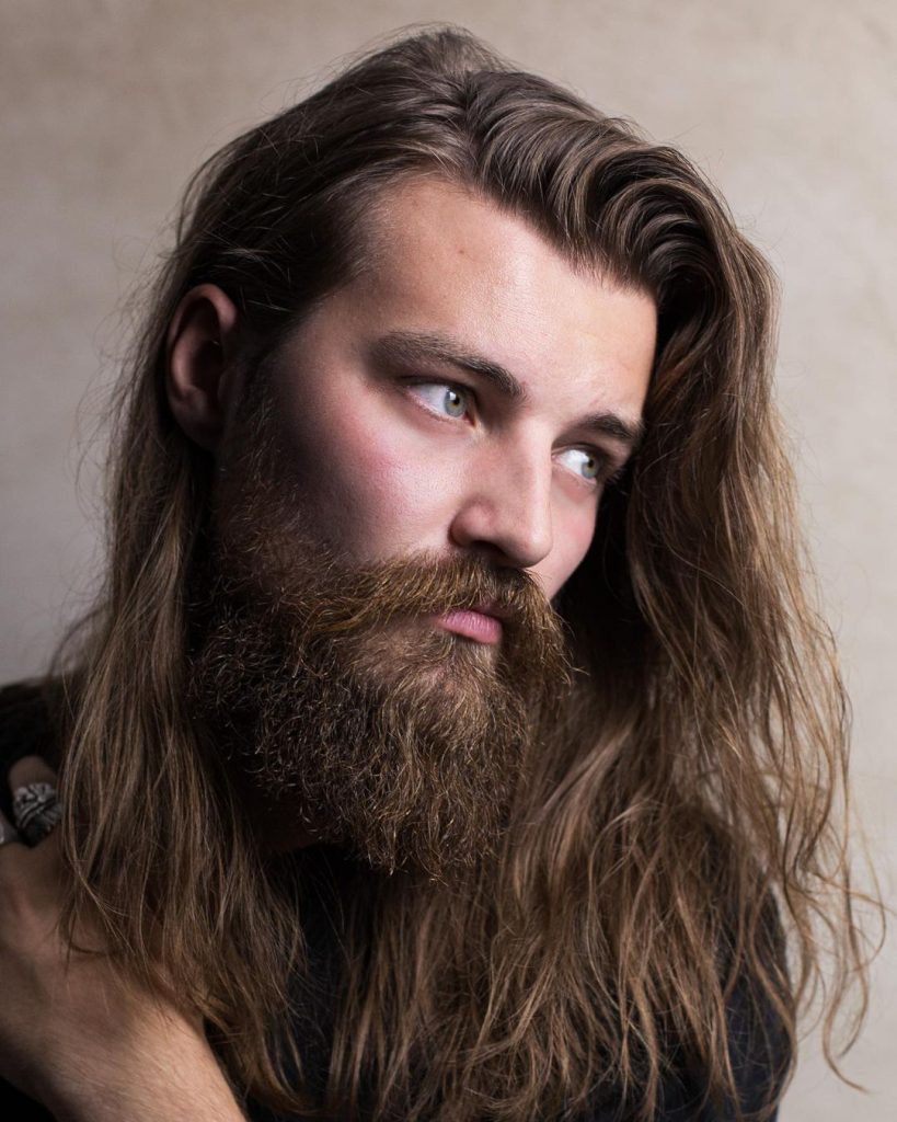 21 Wavy Hairstyles For Men: 2023 Trends + Styles 21 Wavy Hairstyles For Men: 2023 Trends + Styles