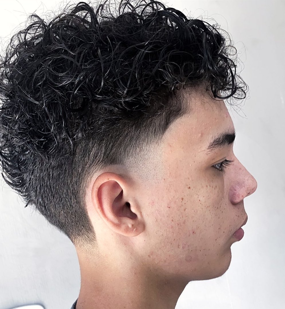 Undercut taper for curly hair